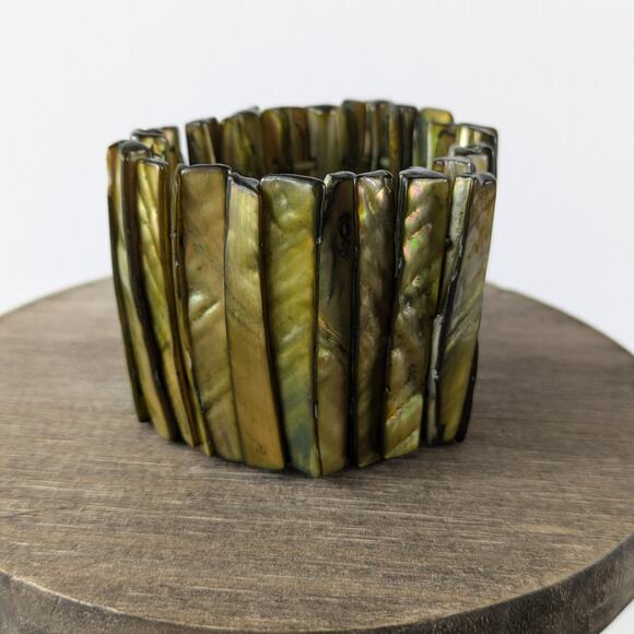Handmade Jewelry - Vintage Abalone Shell Stretch Cuff Bracelet Green Pearlescent Iridsecent Natural